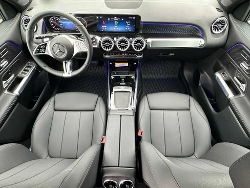 New 2026 Mercedes-Benz GLB 250 4MATIC image 18