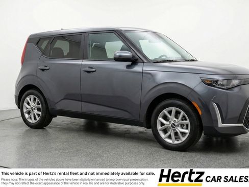 Used 2025 Kia Soul LX w/ LX Technology Package FWD image 1