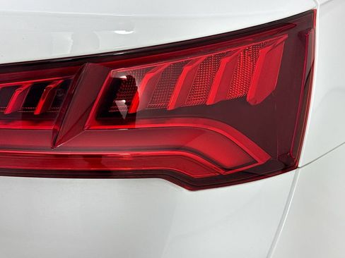 Used 2020 Audi Q5 2.0T Premium AWD/4WD image 34