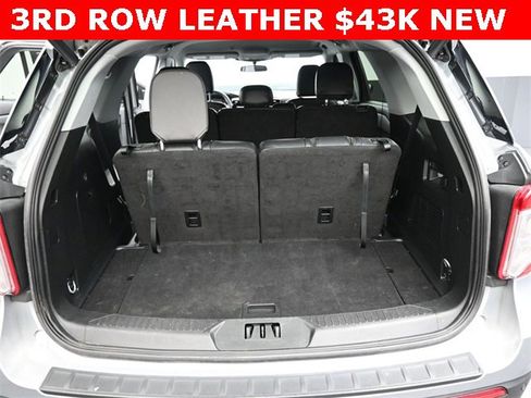 Used 2024 Ford Explorer XLT w/ Equipment Group 202A image 18