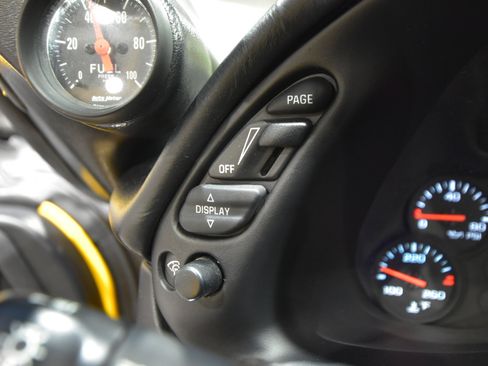 Used 2003 Chevrolet Corvette Convertible w/ Preferred Equipment Group1 image 32