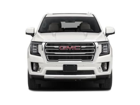 Used 2022 GMC Yukon AT4 w/ Technology Package AWD/4WD image 4
