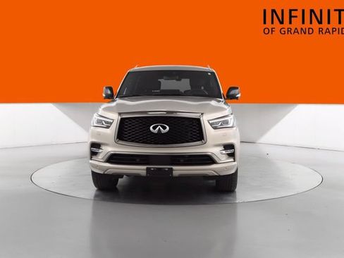 Used 2023 INFINITI QX80 Sensory AWD/4WD image 2