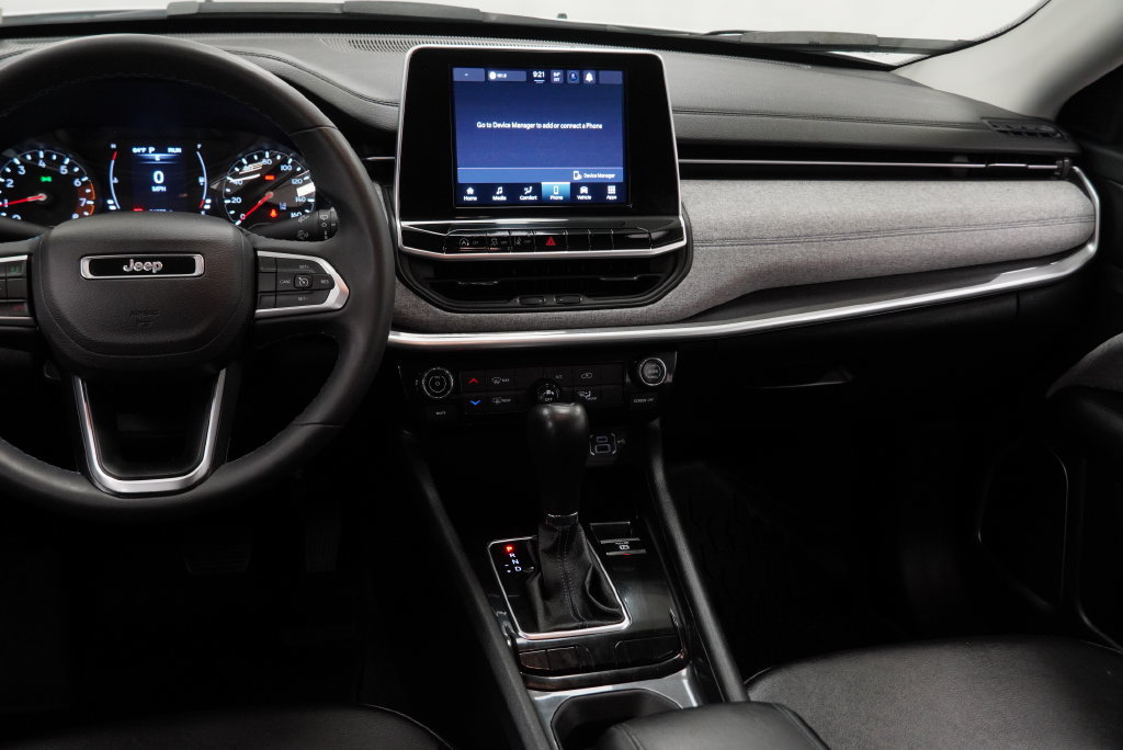 Used 2022 Jeep Compass Latitude FWD image 21