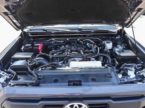 Certified 2024 Toyota Tacoma TRD Off-Road w/ TRD Off Road Premium Package AWD/4WD image 34