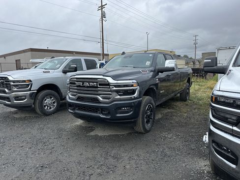 New 2025 RAM 3500 Laramie image 4