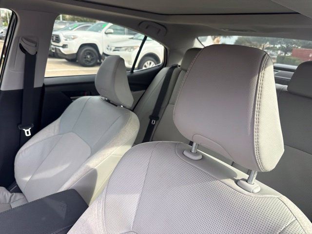 Used 2025 Toyota Camry XLE w/ Premium Plus Package AWD/4WD image 9