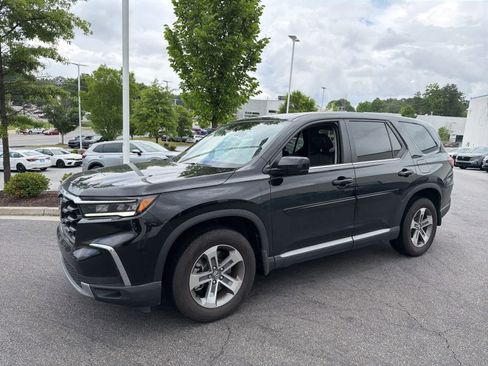 Used 2024 Honda Pilot EX-L image 6
