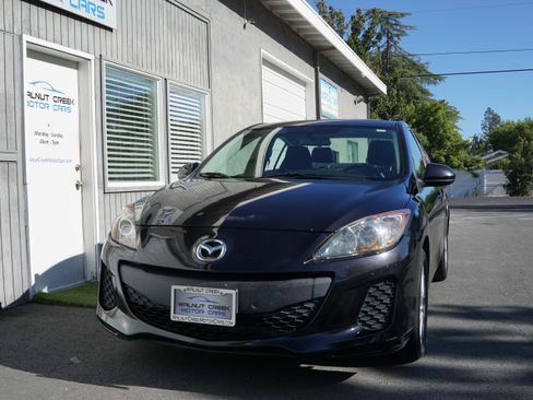 Used 2012 MAZDA MAZDA3 i Touring FWD image 2