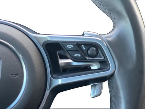 Used 2019 Porsche Macan AWD/4WD image 20