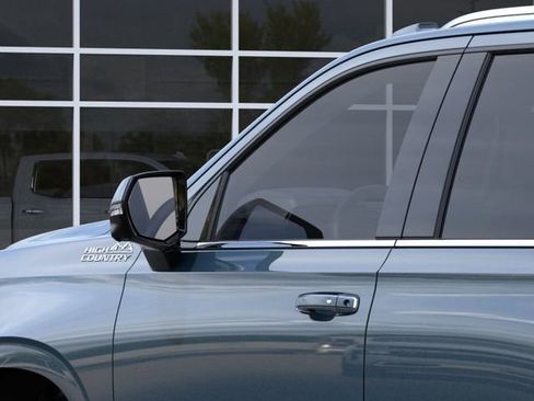New 2026 Chevrolet Tahoe High Country AWD/4WD image 12