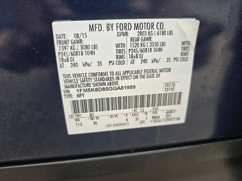 Used 2016 Ford Explorer XLT w/ Equipment Group 202A AWD/4WD image 39