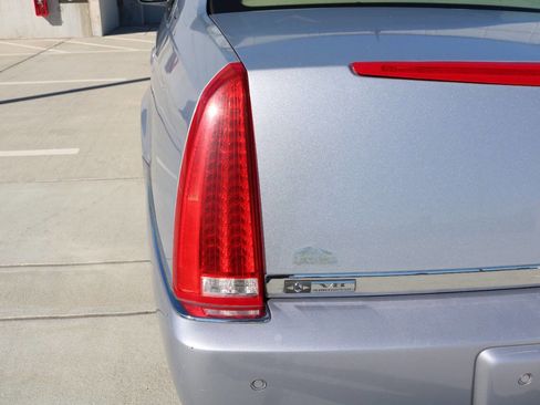 Used 2006 Cadillac DTS Performance image 26