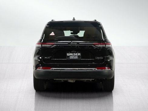Used 2022 Jeep Grand Cherokee Limited AWD/4WD image 4
