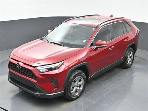 Used 2025 Toyota RAV4 XLE w/ Convenience Package image 31