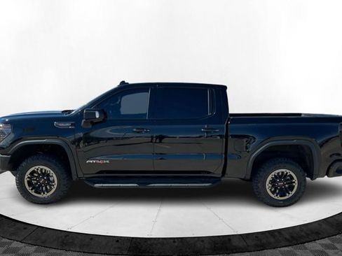 Used 2024 GMC Sierra 1500 AT4X image 2
