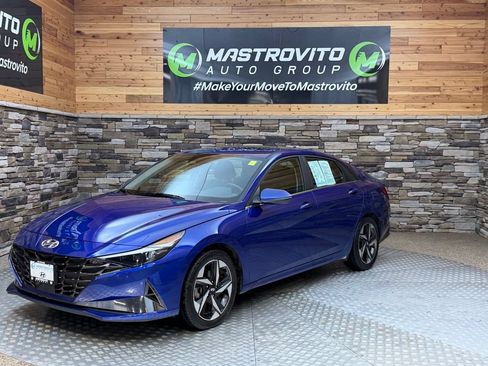 Used 2023 Hyundai Elantra Limited w/ Cargo Package FWD image 12