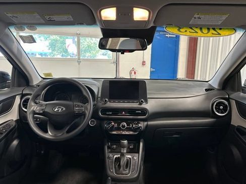 Used 2023 Hyundai Kona SEL AWD/4WD image 14