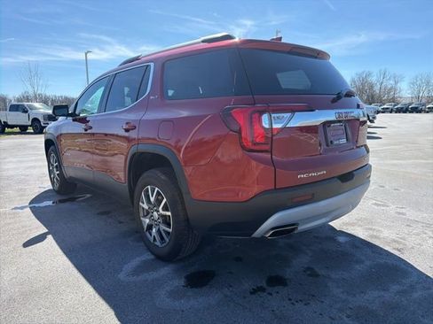 Used 2023 GMC Acadia SLT AWD/4WD image 14
