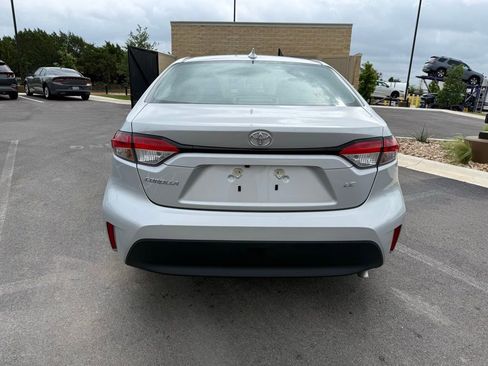 Used 2025 Toyota Corolla LE image 5