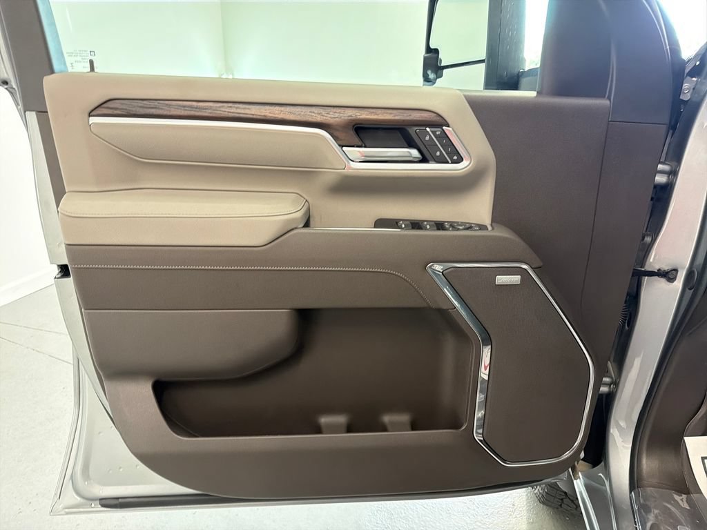 New 2026 GMC Sierra 2500 SLT AWD/4WD image 11