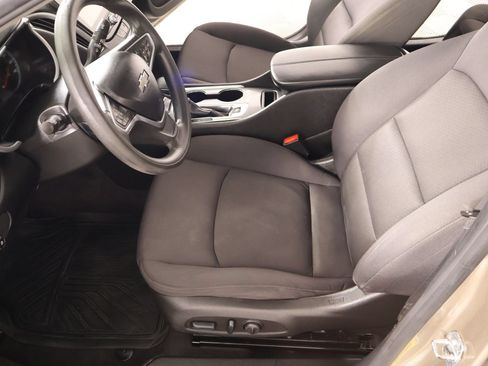 Used 2022 Chevrolet Malibu LT FWD image 11