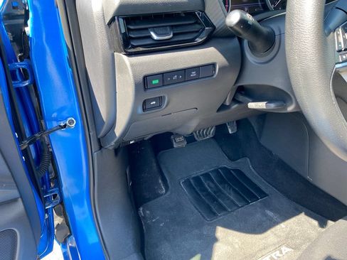 Used 2023 Nissan Sentra SV FWD image 14