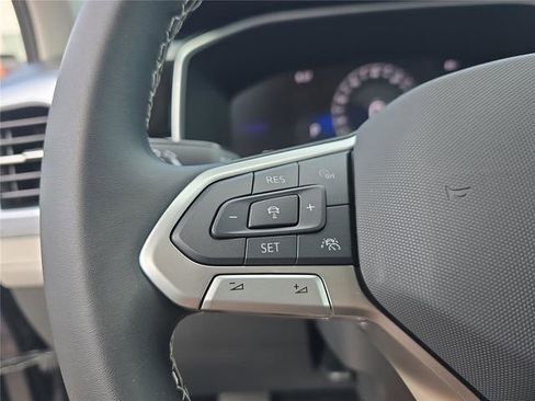 New 2025 Volkswagen Taos SE image 23