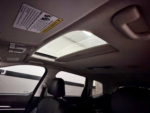 Used 2025 Kia Telluride S FWD image 25