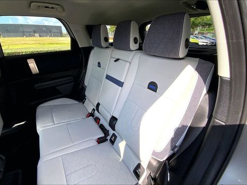 Certified 2025 MINI Cooper Countryman S w/ Comfort Package Max image 27