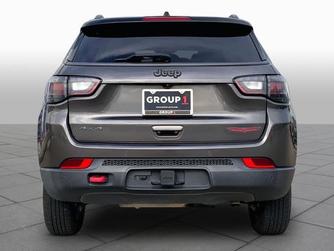 Used 2022 Jeep Compass Trailhawk w/ Trailhawk Elite Group AWD/4WD image 5