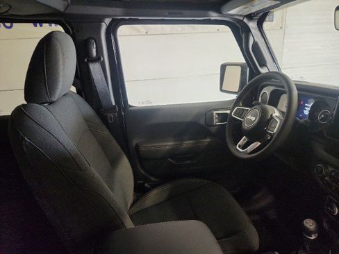 New 2025 Jeep Wrangler Sahara image 11