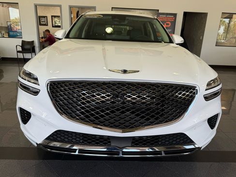 Used 2025 Genesis GV70 2.5T w/ Advanced Package image 7
