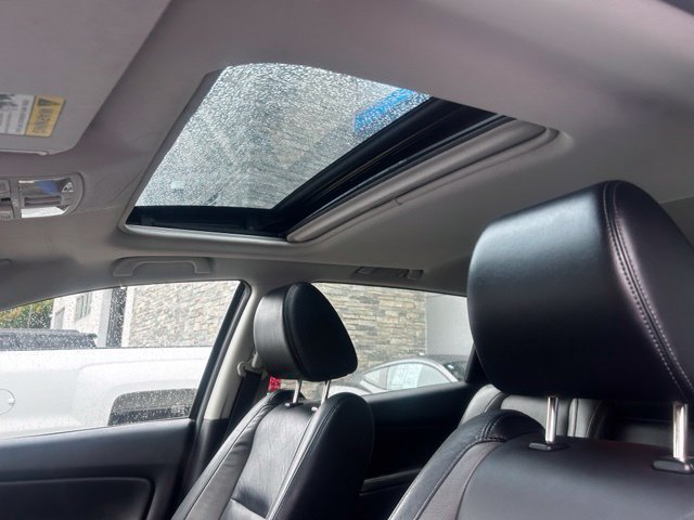 Used 2011 MAZDA CX-9 Touring w/ Moonroof & Bose Audio Pkg AWD/4WD image 5