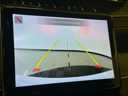 Used 2023 Jeep Grand Cherokee Limited image 23