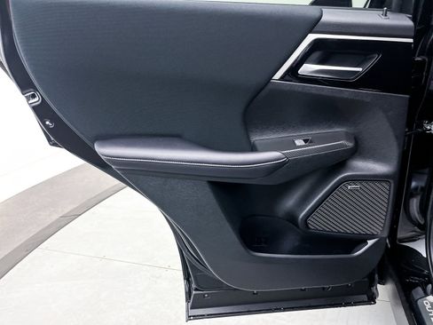 New 2025 Mitsubishi Outlander ES image 24