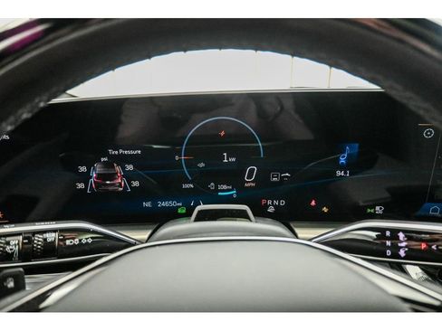 Used 2023 Cadillac Lyriq 2WD image 13