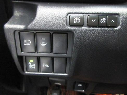 Used 2018 Lexus IS 300 F Sport image 13