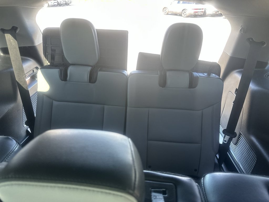 Used 2021 Ford Explorer XLT w/ Equipment Group 202A AWD/4WD image 31
