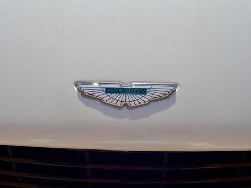 Used 2017 Aston Martin DB11 V12 image 10