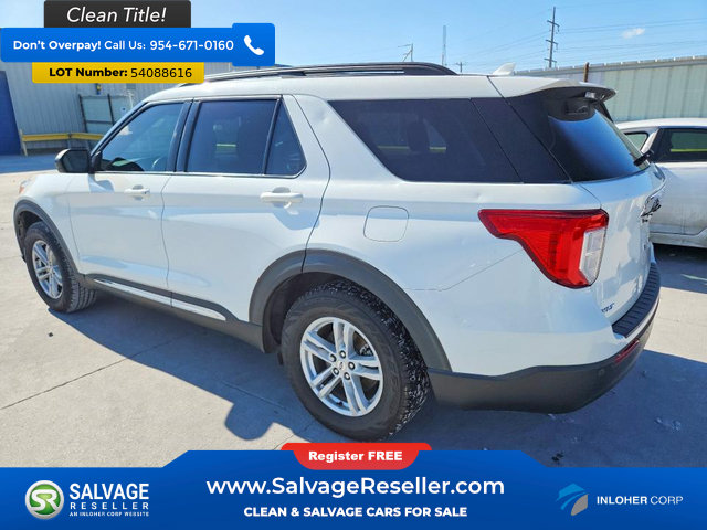 Used 2021 Ford Explorer XLT RWD image 3