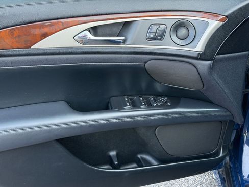 Used 2018 Lincoln MKZ Reserve w/ Climate Package FWD image 14