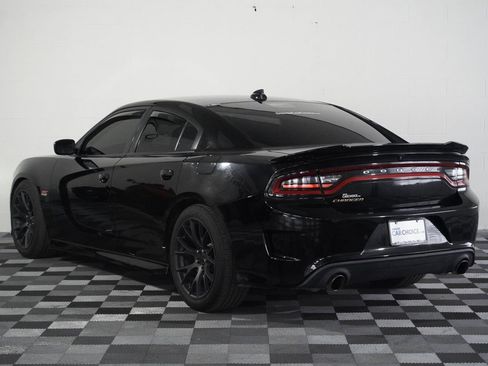 Used 2018 Dodge Charger R/T Scat Pack RWD image 3