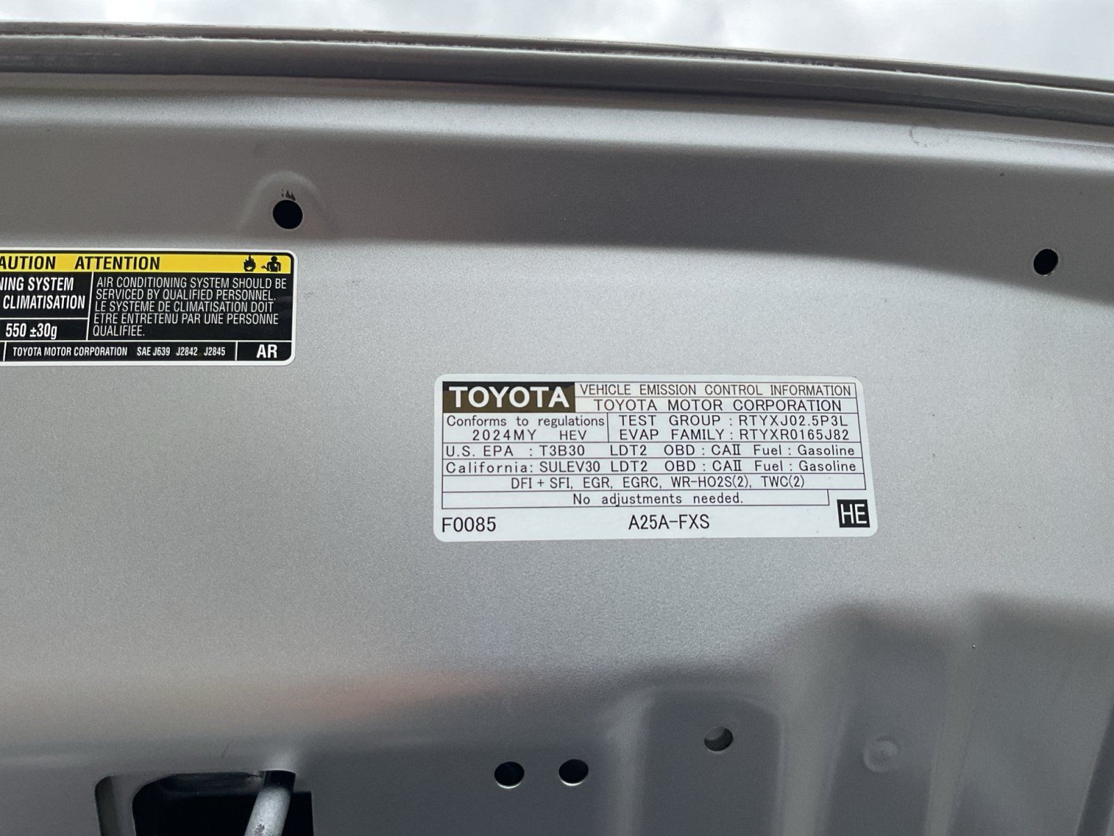 Used 2024 Toyota RAV4 Limited AWD/4WD image 24