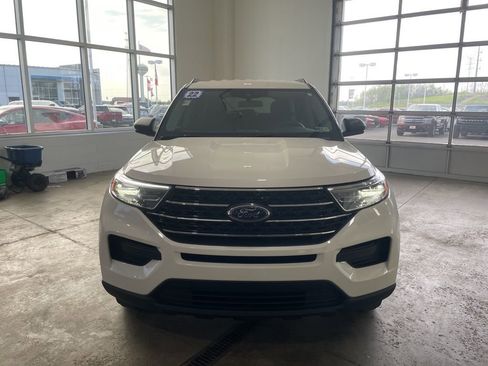 Used 2022 Ford Explorer XLT w/ Class IV Trailer Tow Package AWD/4WD image 2