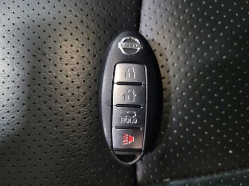 Used 2019 Nissan Sentra SR w/ Premium Package (SR) FWD image 32