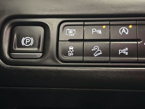 Used 2024 GMC Yukon Denali Ultimate image 33