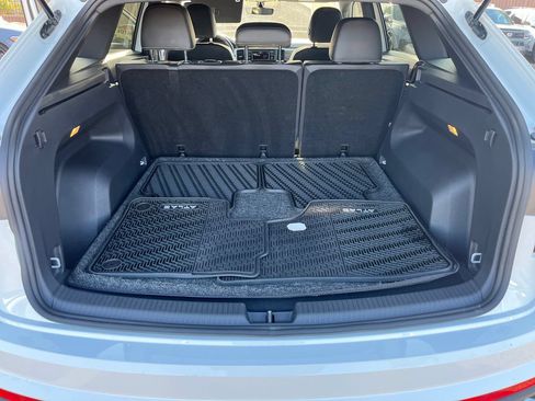 Used 2023 Volkswagen Atlas Cross Sport SE FWD image 23