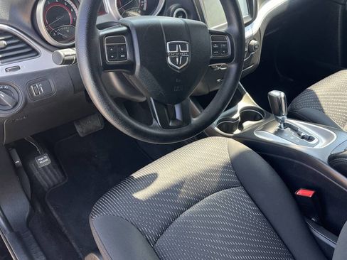 Used 2018 Dodge Journey SE w/ Safe & Sound Group image 16