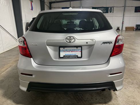 Used 2010 Toyota Matrix image 9